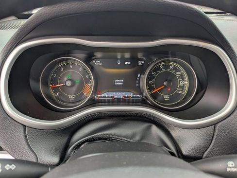 Used 2018 Jeep Cherokee Trailhawk w/ Comfort & Convenience Group image 20