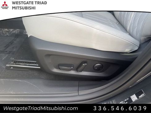 New 2026 Mitsubishi Outlander SEL image 13