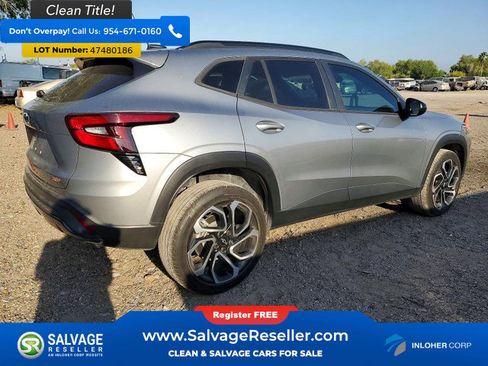 Used 2024 Chevrolet Trax RS w/ Driver Confidence Package FWD image 4