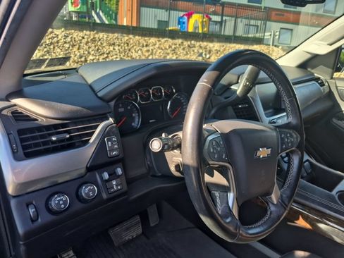 Used 2019 Chevrolet Suburban LT AWD/4WD image 10
