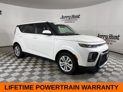 Used 2022 Kia Soul LX FWD image 4