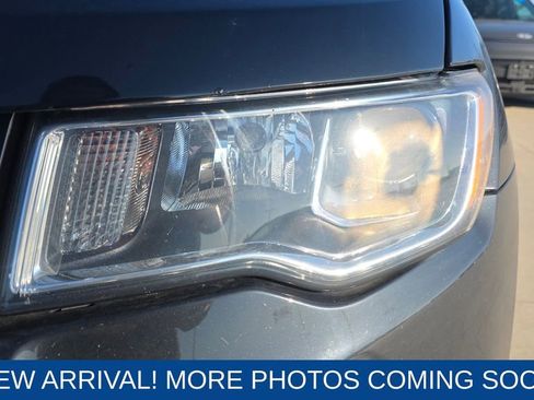 Used 2019 Jeep Grand Cherokee Limited image 9