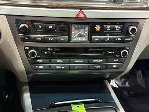 Used 2016 Hyundai Genesis 3.8 w/ Option Group 02 RWD image 34