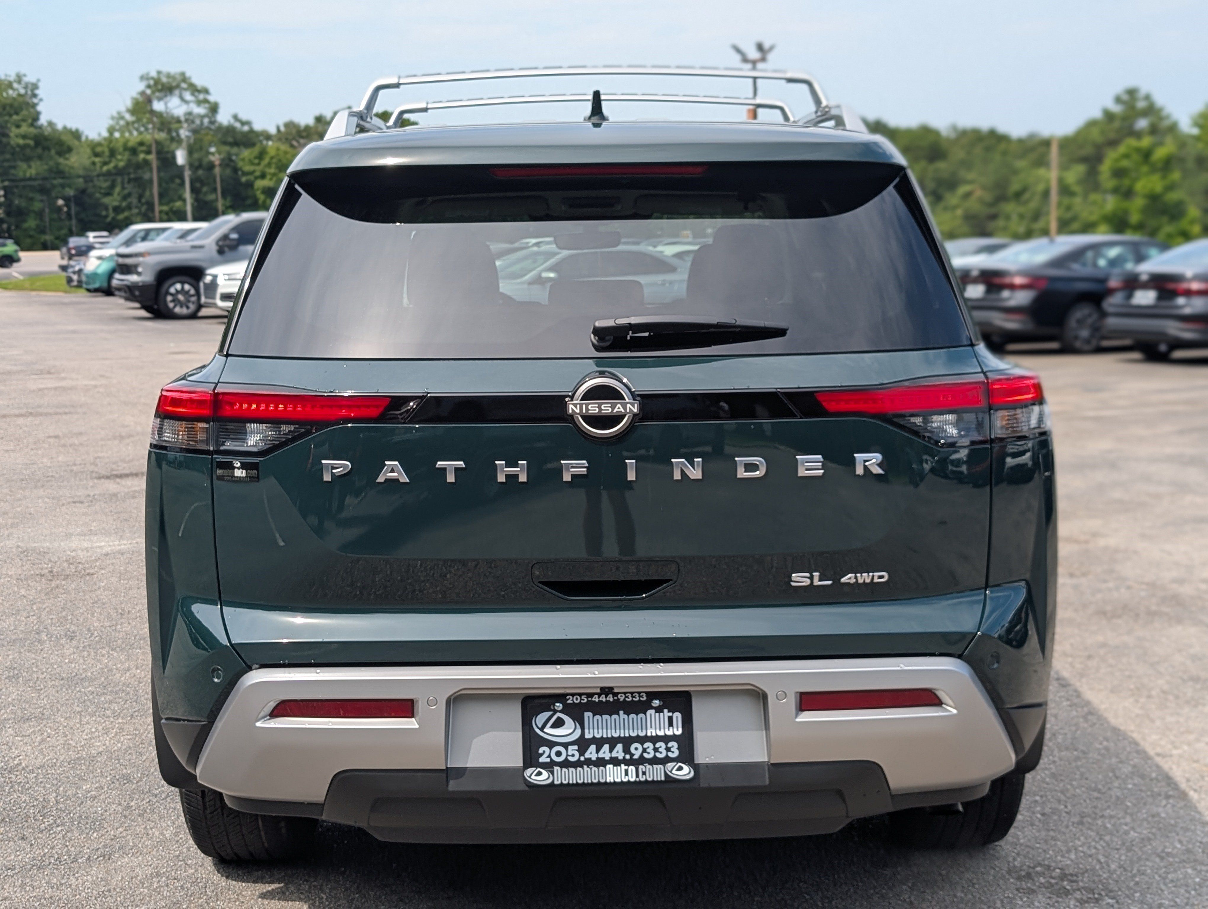 Used 2025 Nissan Pathfinder SL AWD/4WD image 8
