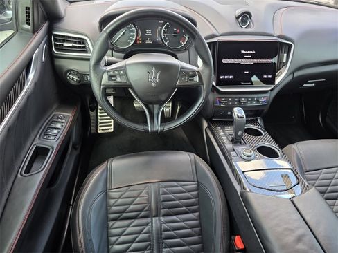 Used 2023 Maserati Ghibli Trofeo image 13
