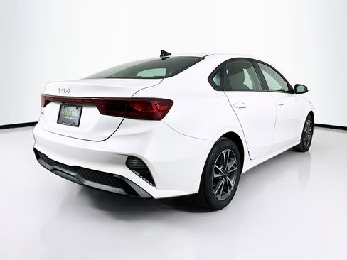 Used 2024 Kia Forte LXS image 9