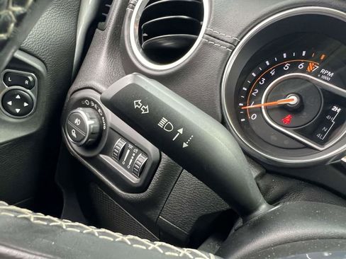 Certified 2020 Jeep Gladiator Overland image 31