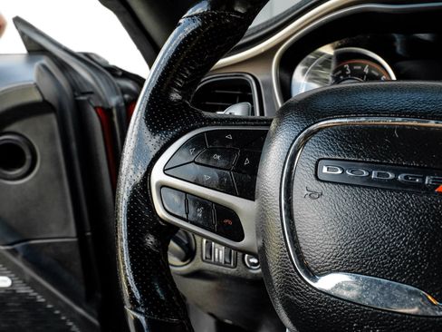 Used 2022 Dodge Challenger R/T Scat Pack RWD image 11