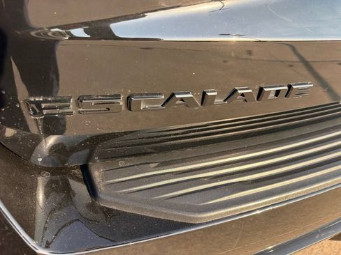 Used 2022 Cadillac Escalade Sport Platinum w/ LPO, ONYX Package AWD/4WD image 10