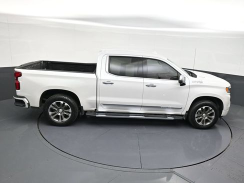 Used 2024 Chevrolet Silverado 1500 High Country AWD/4WD image 17