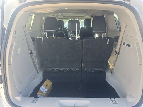 Used 2020 Chrysler Pacifica Limited FWD image 13