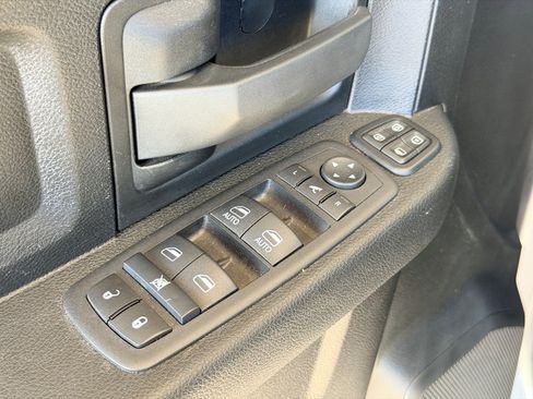 Used 2024 RAM 2500 Tradesman w/ Chrome Appearance Group image 5