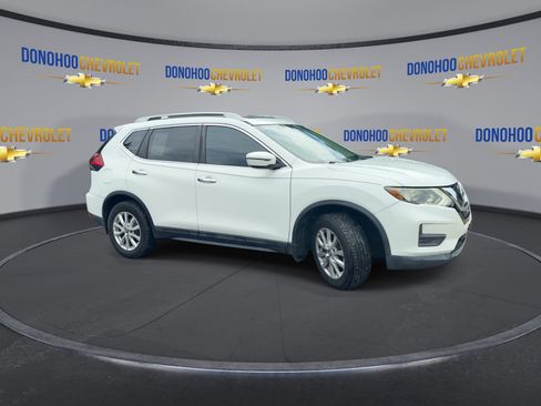 Used 2017 Nissan Rogue SV FWD image 5