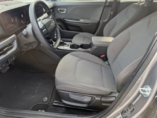 Used 2025 Kia K4 FWD image 13