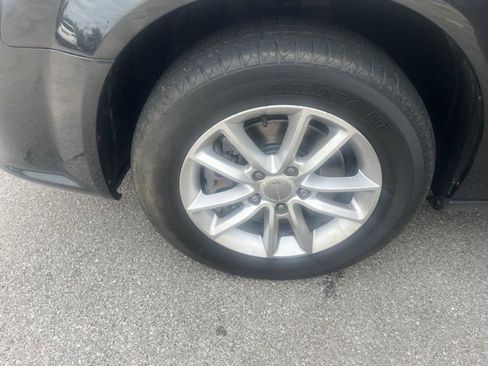 Used 2018 Dodge Grand Caravan SXT image 11