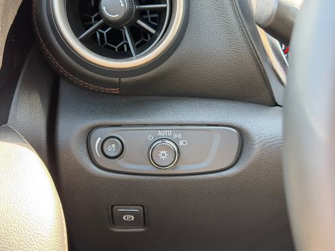 Used 2025 Chevrolet Blazer Premier w/ Driver Confidence II Package image 6