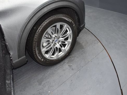 New 2026 Ford Explorer Platinum image 18