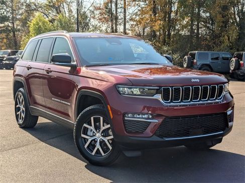 New 2025 Jeep Grand Cherokee Limited image 2