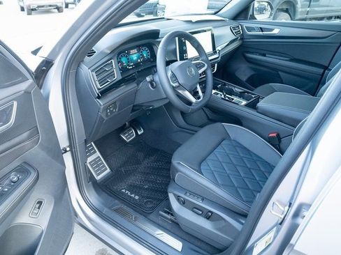 New 2026 Volkswagen Atlas Cross Sport SEL Premium R-Line image 16