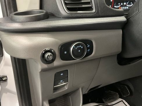 Used 2023 Ford Transit 350 XLT image 8
