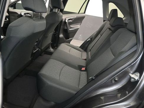Used 2022 Toyota RAV4 XLE w/ Convenience Package FWD image 15