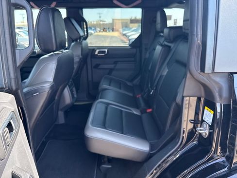 Used 2025 Ford Bronco Outer Banks AWD/4WD image 26