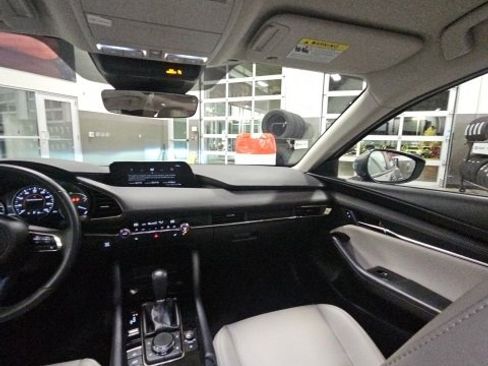 Used 2025 MAZDA MAZDA3 s image 29