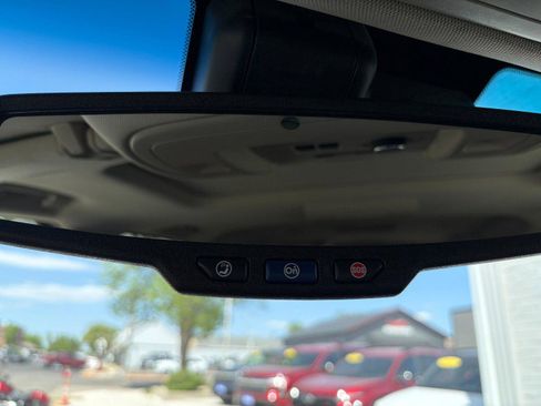Used 2015 Chevrolet Suburban LTZ AWD/4WD image 19