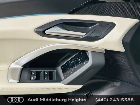 Certified 2025 Audi Q5 Premium w/ Convenience Package AWD/4WD image 23