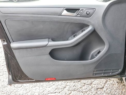 Used 2014 Volkswagen Jetta SE image 22