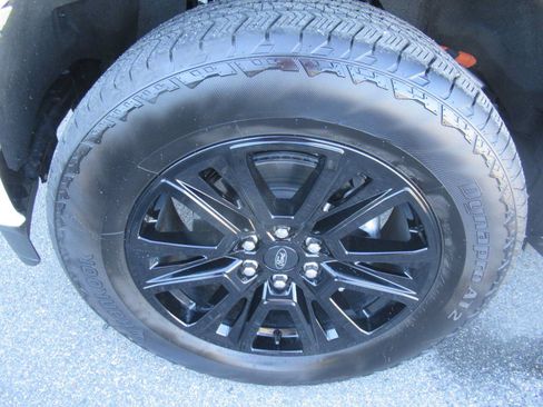 Used 2025 Ford F150 Platinum w/ Equipment Group 702A High AWD/4WD image 9
