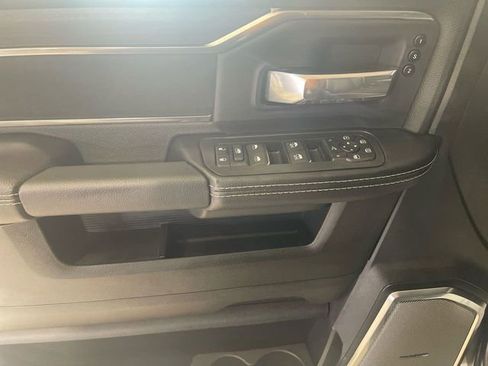 New 2026 RAM 2500 Laramie AWD/4WD image 13