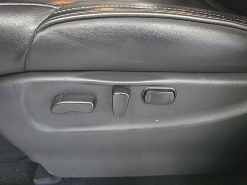 Used 2017 INFINITI QX80 2WD w/ Driver Assistance Package image 22