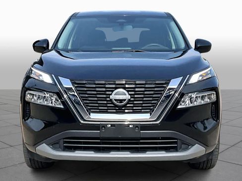 Certified 2023 Nissan Rogue SV image 3