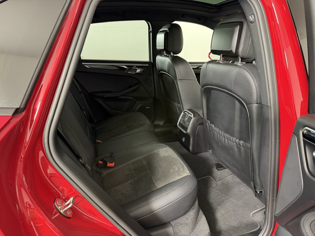 Used 2021 Porsche Macan S AWD/4WD image 23
