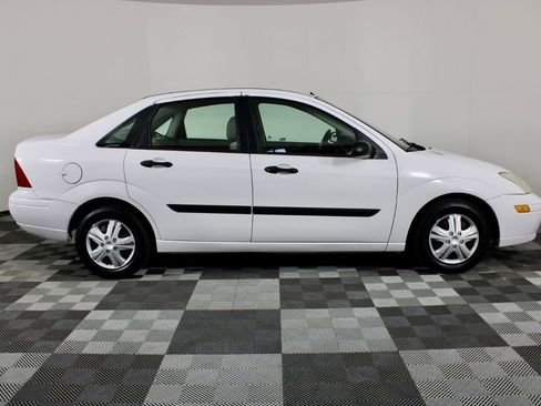 Used 2002 Ford Focus LX image 8