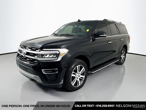 Used 2022 Ford Expedition Limited image 1