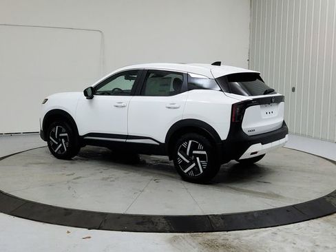 New 2026 Nissan Kicks SV w/ SV Premium Package image 5