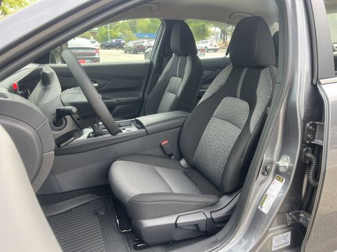 New 2026 Nissan Sentra SV w/ SV Convenience Package FWD image 14