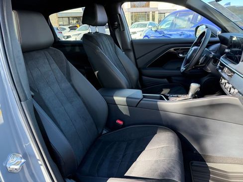 Certified 2025 Acura ADX A-Spec image 21