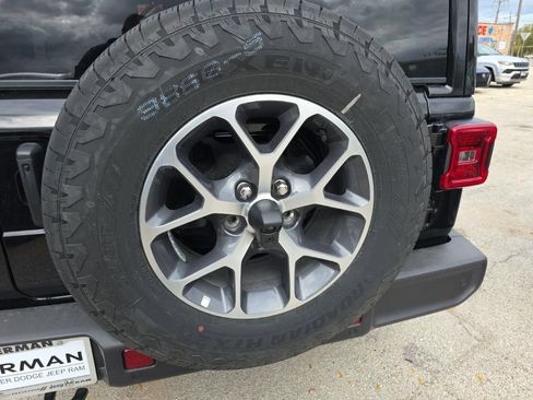 Certified 2025 Jeep Wrangler Unlimited Sport AWD/4WD image 11