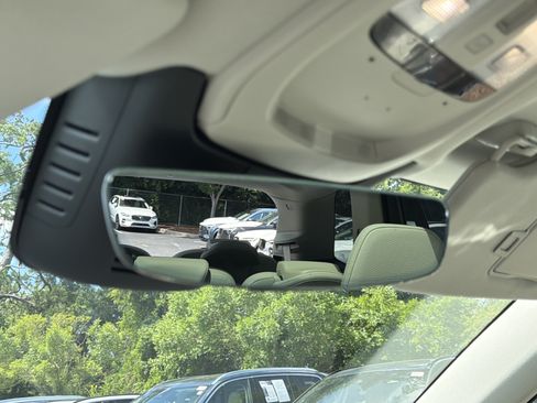 Certified 2025 Volvo XC90 B6 Plus AWD/4WD image 27