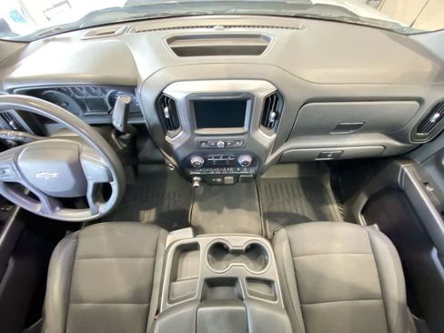 Used 2022 Chevrolet Silverado 1500 Custom Trail Boss AWD/4WD image 23