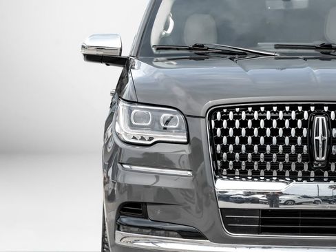 Used 2023 Lincoln Navigator Black Label AWD/4WD image 44