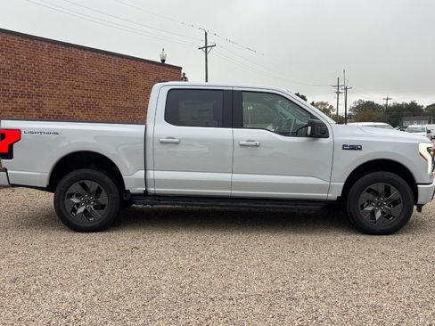 New 2025 Ford F150 Lightning Flash image 2
