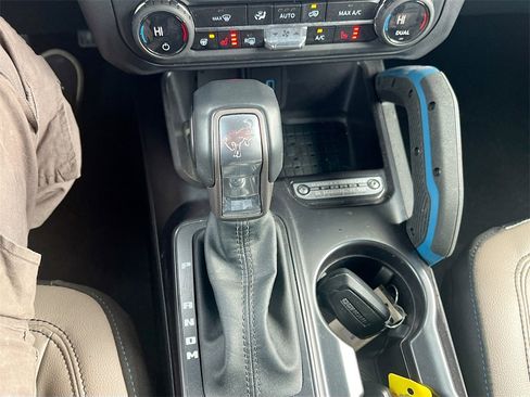 Used 2024 Ford Bronco Wildtrak image 17
