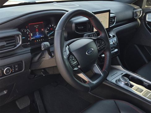 Used 2023 Ford Explorer ST-Line w/ Class IV Trailer Tow Package image 30