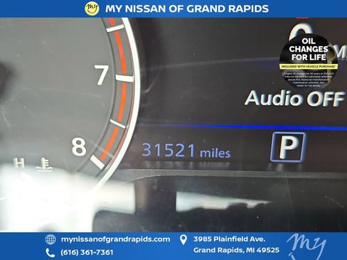 Used 2023 Nissan Altima 2.5 SV w/ SV Premium Package AWD/4WD image 19