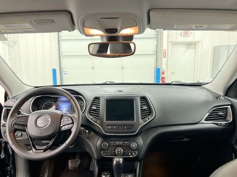 Used 2023 Jeep Cherokee Altitude Lux image 10