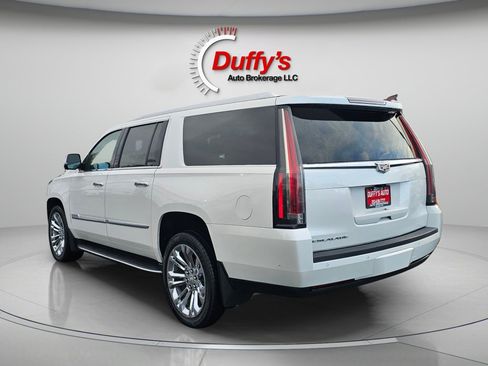 Used 2019 Cadillac Escalade ESV Premium Luxury image 17